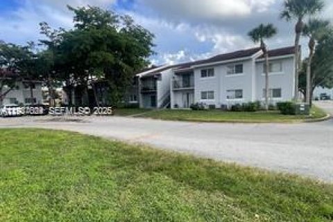 Снять в аренду кондоминиум в Уэст-Палм-Бич, Флорида 2 спальни, 65.77м2, № 2005446 - фото 3