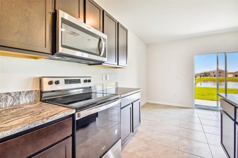 Villa ou maison à vendre à Wesley Chapel, Floride: 4 chambres, 220.36 m2 № 2413873 - photo 4