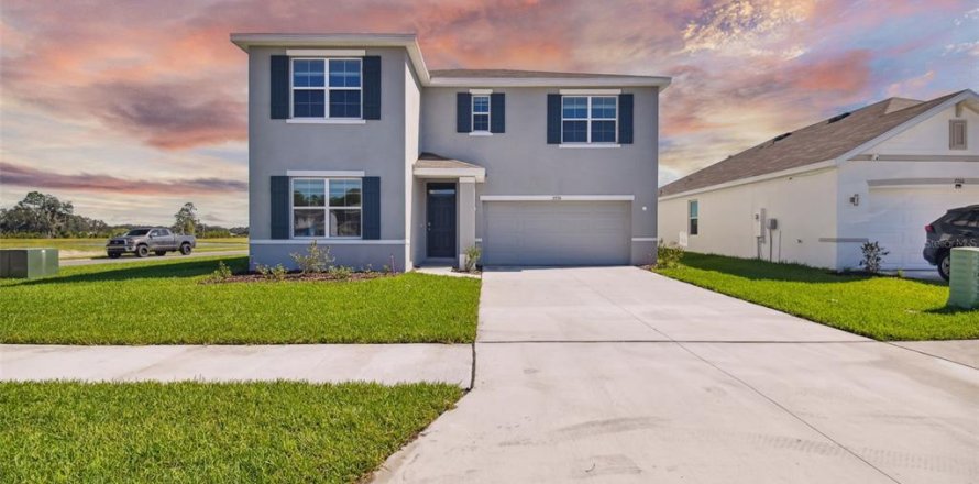 Villa ou maison à Wesley Chapel, Floride 4 chambres, 220.36 m2 № 2413873