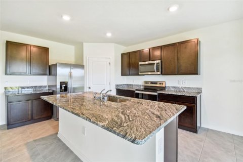 Villa ou maison à vendre à Wesley Chapel, Floride: 4 chambres, 220.36 m2 № 2413873 - photo 7