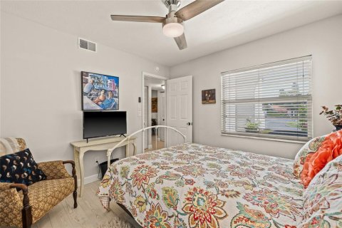 Condo in Saint Petersburg, Florida, 2 bedrooms  № 1650226 - photo 26