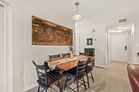 Condo in Saint Petersburg, Florida, 2 bedrooms  № 1650226 - photo 29