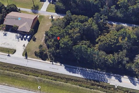 Terreno en venta en Englewood, Florida № 1636302 - foto 1