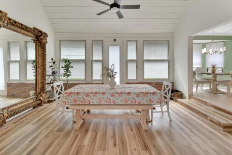 Villa ou maison à vendre à DeLand, Floride: 4 chambres, 240.25 m2 № 1561929 - photo 4
