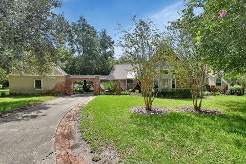 Villa ou maison à vendre à DeLand, Floride: 4 chambres, 240.25 m2 № 1561929 - photo 1