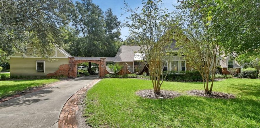 Casa en DeLand, Florida 4 dormitorios, 240.25 m2 № 1561929