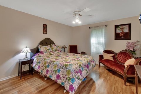 Villa ou maison à vendre à DeLand, Floride: 4 chambres, 240.25 m2 № 1561929 - photo 14