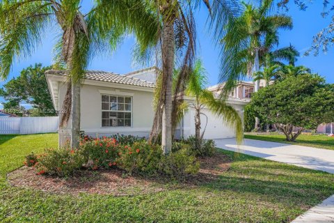 Купить виллу или дом в Пемброк-Пайнс, Флорида 4 комнаты, 148.46м2, № 1996914 - фото 4