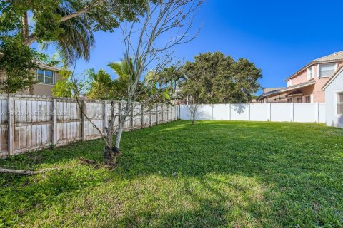 Купить виллу или дом в Пемброк-Пайнс, Флорида 4 комнаты, 148.46м2, № 1996914 - фото 26