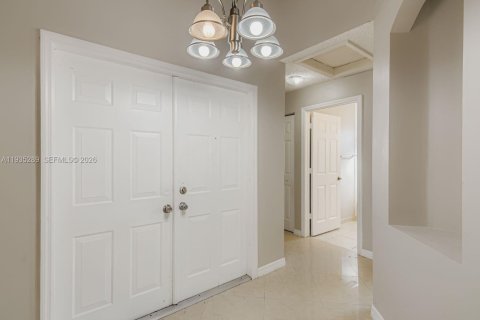 Купить виллу или дом в Пемброк-Пайнс, Флорида 4 комнаты, 148.46м2, № 1996914 - фото 18