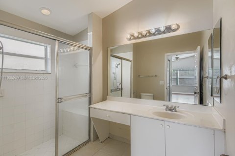 Купить виллу или дом в Пемброк-Пайнс, Флорида 4 комнаты, 148.46м2, № 1996914 - фото 23