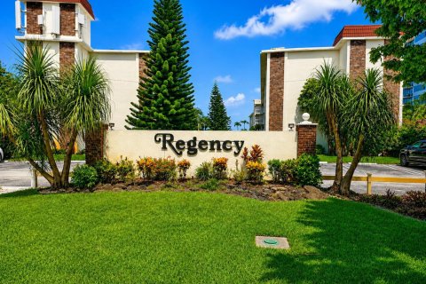 Condo à West Palm Beach, Floride, 2 chambres  № 2288111
