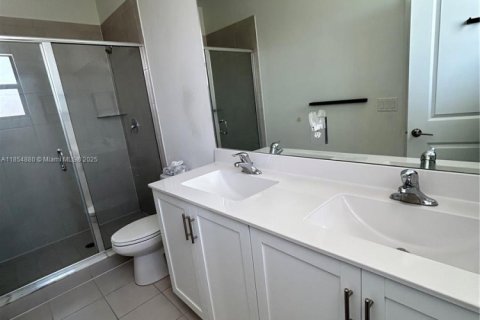 Townhouse in Homestead, Florida 3 bedrooms, 164.62 sq.m. № 1874870 - photo 27