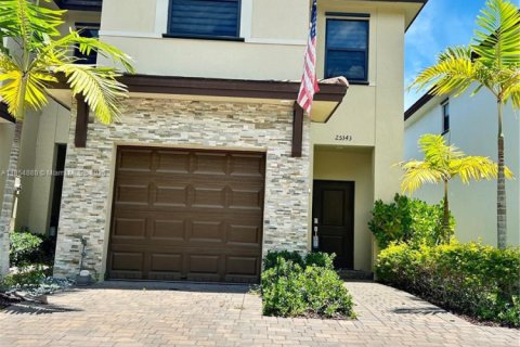 Townhouse in Homestead, Florida 3 bedrooms, 164.62 sq.m. № 1874870 - photo 2