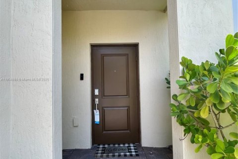 Townhouse in Homestead, Florida 3 bedrooms, 164.62 sq.m. № 1874870 - photo 4