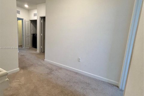 Townhouse in Homestead, Florida 3 bedrooms, 164.62 sq.m. № 1874870 - photo 18
