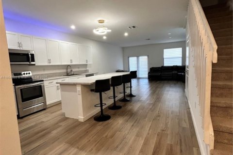 Townhouse in Homestead, Florida 3 bedrooms, 164.62 sq.m. № 1874870 - photo 6