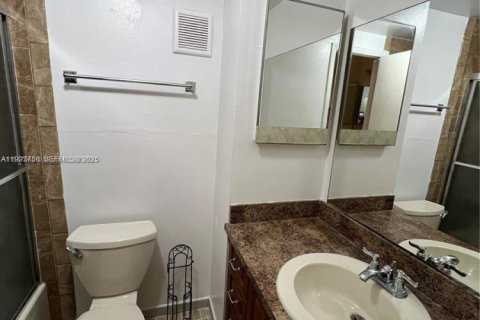 Touwnhouse à louer à Palmetto Bay, Floride: 3 chambres, 152.17 m2 № 1982402 - photo 5