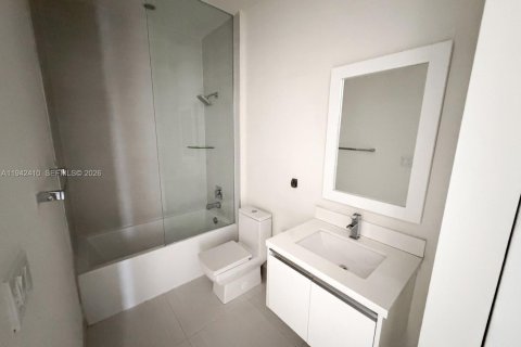 Copropriété à louer à Doral, Floride: 3 chambres, 125.51 m2 № 1999429 - photo 12