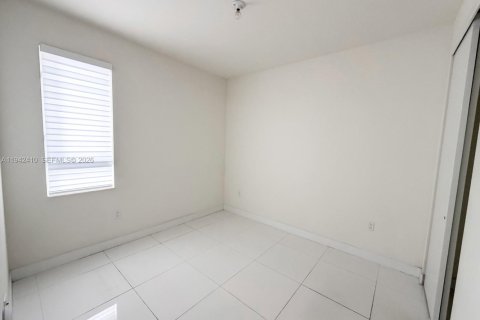 Copropriété à louer à Doral, Floride: 3 chambres, 125.51 m2 № 1999429 - photo 7