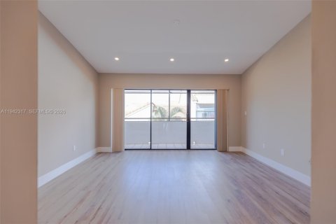 Adosado en venta en Aventura, Florida, 3 dormitorios, 158.58 m2 № 2000449 - foto 14