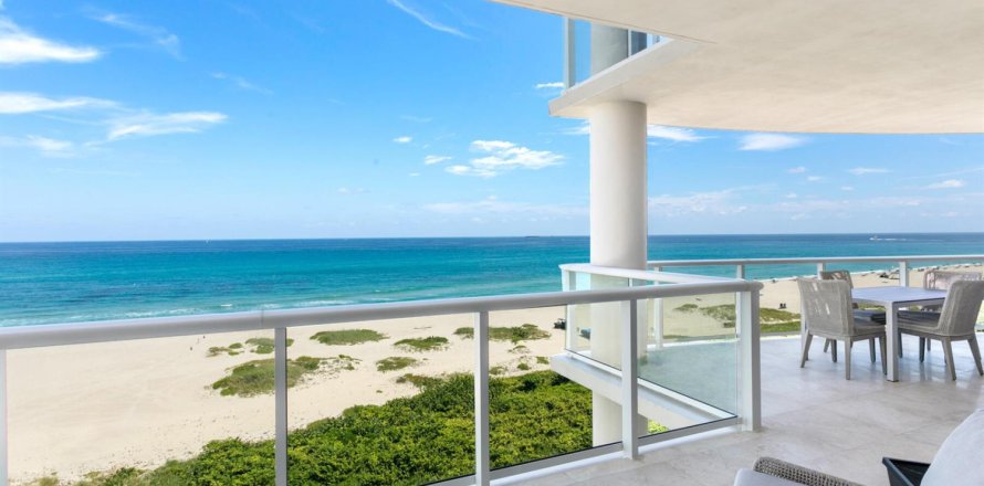 Condominio en Riviera Beach, Florida, 3 dormitorios  № 2078432