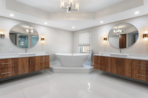 Condominio en alquiler en Riviera Beach, Florida, 3 dormitorios, 334.91 m2 № 2078432 - foto 23
