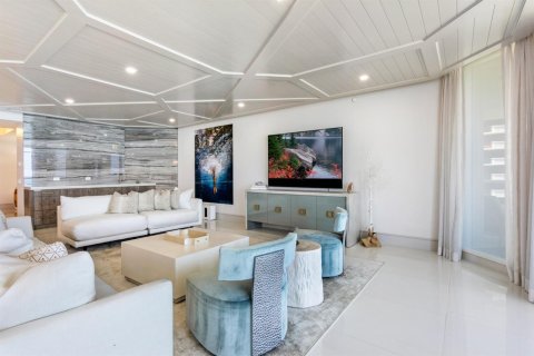 Condominio en alquiler en Riviera Beach, Florida, 3 dormitorios, 334.91 m2 № 2078432 - foto 17
