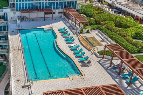Copropriété à louer à Miami Beach, Floride: 2 chambres, 102.47 m2 № 1619901 - photo 13