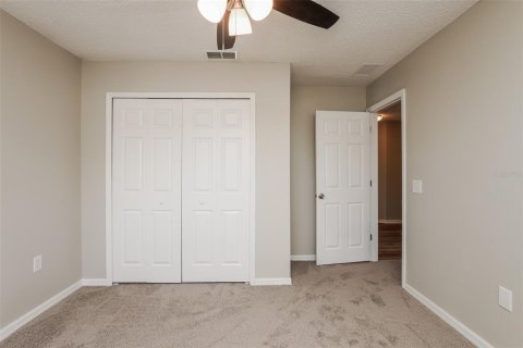 Villa ou maison à louer à Kissimmee, Floride: 4 chambres, 264.49 m2 № 2406495 - photo 11