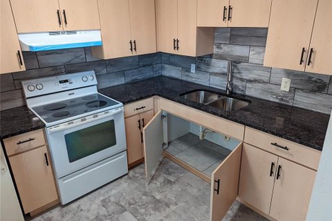 Appartement à louer à Tampa, Floride: 2 chambres, 72.74 m2 № 1142985 - photo 4