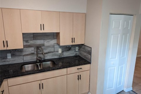Appartement à louer à Tampa, Floride: 2 chambres, 72.74 m2 № 1142985 - photo 5