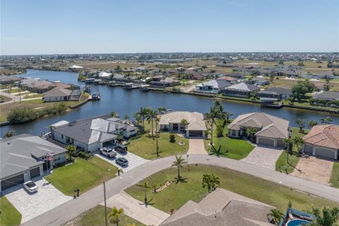 Villa ou maison à vendre à Cape Coral, Floride: 3 chambres, 209.31 m2 № 1615282 - photo 6