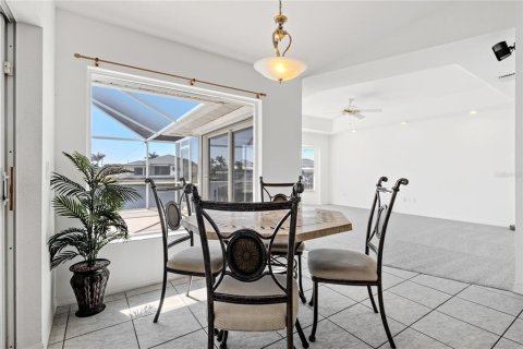 Villa ou maison à vendre à Cape Coral, Floride: 3 chambres, 209.31 m2 № 1615282 - photo 16