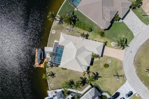 Villa ou maison à vendre à Cape Coral, Floride: 3 chambres, 209.31 m2 № 1615282 - photo 7