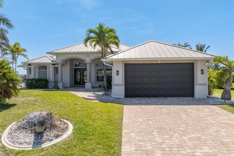 Villa ou maison à vendre à Cape Coral, Floride: 3 chambres, 209.31 m2 № 1615282 - photo 5