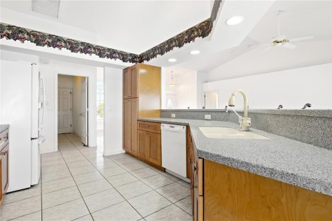 Villa ou maison à vendre à Cape Coral, Floride: 3 chambres, 209.31 m2 № 1615282 - photo 18