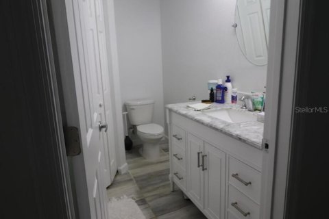 Commercial property in Lake Wales, Florida 7 bedrooms, 155.33 sq.m. № 1905580 - photo 4