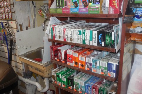 Immobilier commercial à vendre à Miami, Floride № 2060107 - photo 7