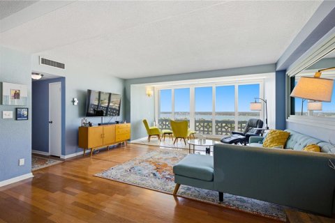 Condo in Clearwater, Florida, 2 bedrooms  № 2230890 - photo 11