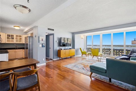 Condo in Clearwater, Florida, 2 bedrooms  № 2230890 - photo 12