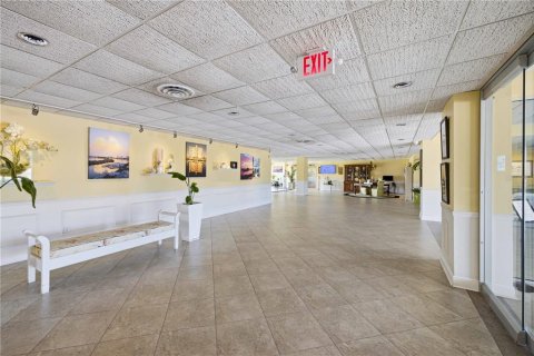 Condo in Clearwater, Florida, 2 bedrooms  № 2230890 - photo 25