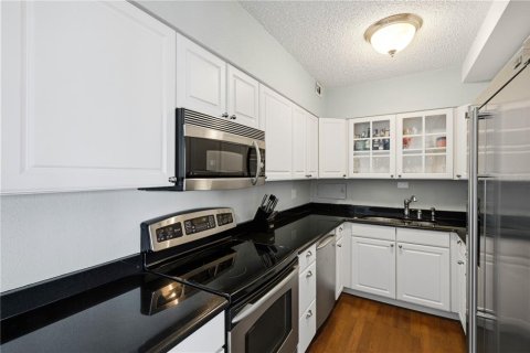 Condo in Clearwater, Florida, 2 bedrooms  № 2230890 - photo 15