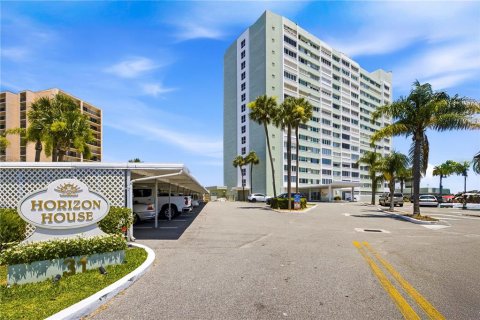 Condo in Clearwater, Florida, 2 bedrooms  № 2230890 - photo 2