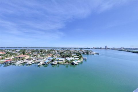Condo in Clearwater, Florida, 2 bedrooms  № 2230890 - photo 3