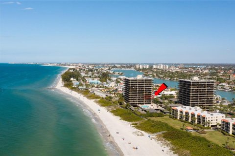Condo in Treasure Island, Florida, 2 bedrooms  № 2218508 - photo 6