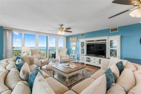 Condo in Treasure Island, Florida, 2 bedrooms  № 2218508 - photo 9