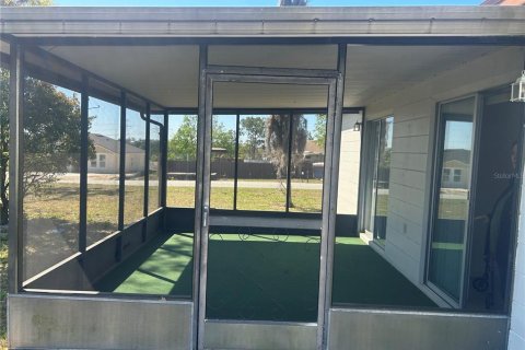 House in Spring Hill, Florida 2 bedrooms, 85.84 sq.m. № 1592852 - photo 9