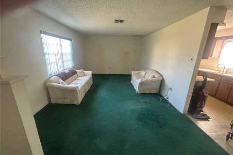 House in Spring Hill, Florida 2 bedrooms, 85.84 sq.m. № 1592852 - photo 23