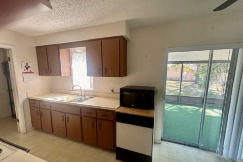 House in Spring Hill, Florida 2 bedrooms, 85.84 sq.m. № 1592852 - photo 20